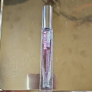 New Bath & Body Works Sweet Pea Fragrance Mist - .28 Fl oz Spray Fragrant Waters